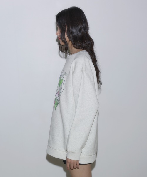 MSGirl(エムエスジーガール)の「フラワーグラフィックスウェット(スウェット・レディース・ホワイト系/グレー系・F)」の6枚目の写真