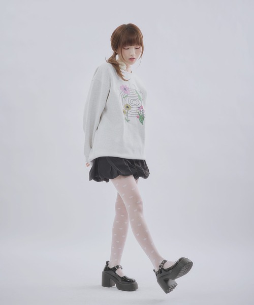 MSGirl(エムエスジーガール)の「フラワーグラフィックスウェット(スウェット・レディース・ホワイト系/グレー系・F)」の21枚目の写真