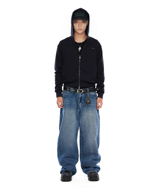 AAKAM（アーカム）の「Back Studded Denim Pants (Blue)（デニムパンツ・レディース・その他・1/2）」の3枚目の写真