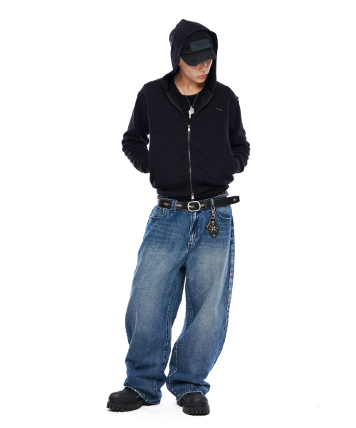 AAKAM（アーカム）の「Back Studded Denim Pants (Blue)（デニムパンツ・レディース・その他・1/2）」の4枚目の写真