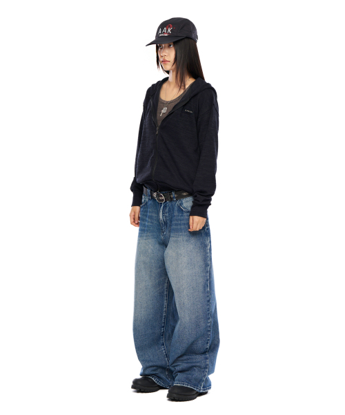 AAKAM（アーカム）の「Back Studded Denim Pants (Blue)（デニムパンツ・レディース・その他・1/2）」の9枚目の写真