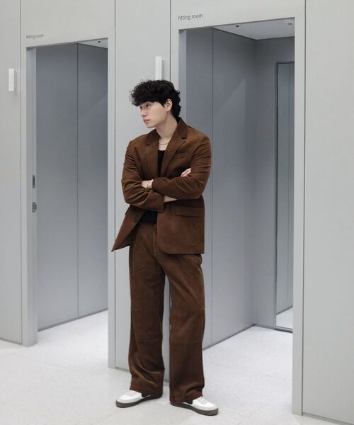 MUSINSA STANDARD(ムシンサスタンダード)の「ワイドコーデュロイパンツ【ブラウン】(その他パンツ・メンズ・その他・38/36/34/32/30/31/33/26/27/28/29)」の9枚目の写真