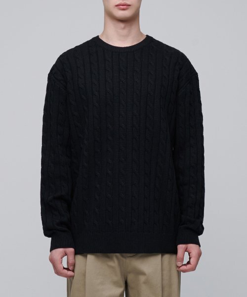 MUSINSA STANDARD(ムシンサスタンダード)の「ケーブルクルーネックニット【ブラック】(ニット/セーター・メンズ・その他・SMALL/MEDIUM/LARGE/X-LARGE/XX-LARGE)」の8枚目の写真