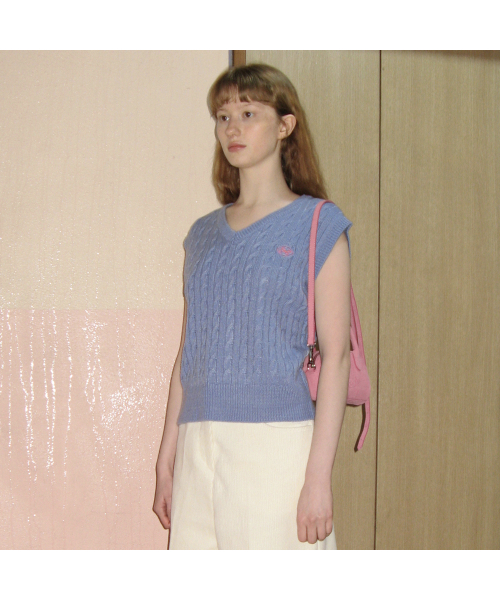 SINOON（シヌーン）の「FISHER SLIT CABLE KNIT VEST (SKY BLUE)（ベスト・レディース・スカイブルー・FREE）」の4枚目の写真