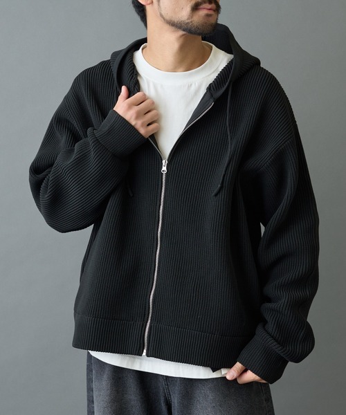 COLONY 2139（コロニートゥーワンスリーナイン）の「テックニットジップパーカー（パーカー・メンズ・ベージュ/ブラック/グレー・MEDIUM/LARGE）」の2枚目の写真