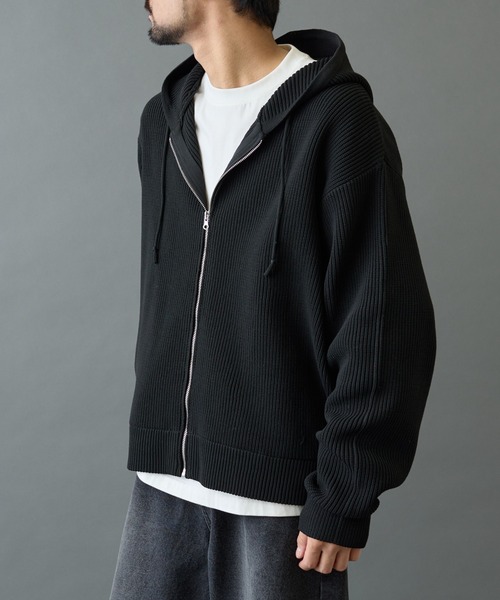 COLONY 2139（コロニートゥーワンスリーナイン）の「テックニットジップパーカー（パーカー・メンズ・ベージュ/ブラック/グレー・MEDIUM/LARGE）」の5枚目の写真