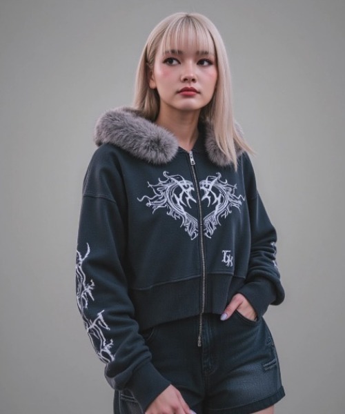 A'GEM/9 × .kom 『.kom/ドットケーオーエム』 /ファーフード付き