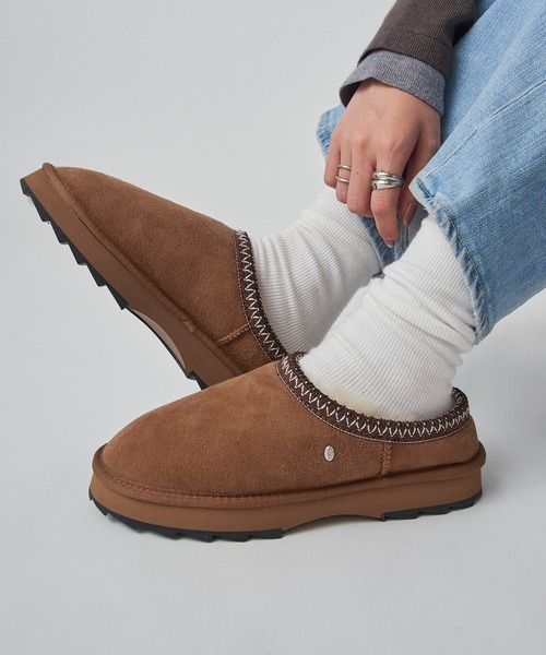 EMU Australia(エミューオーストラリア)の「【EMU Australia】EMU SHRKY SCUFF W13179 ムートン スリッポン(スリッポン・レディース・キャメル/ブラック・22cm/23cm/24cm/25/26cm)」の2枚目の写真