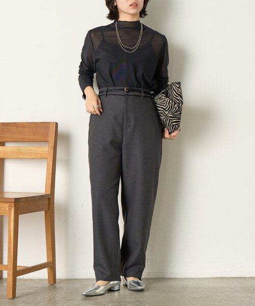 Jena espace merveilleux(ジェナ エスパスメルヴェイユ)の「パイピングテーパードパンツ(その他パンツ・レディース・カーキ/チャコールグレー/ベージュ・FREE)」の5枚目の写真