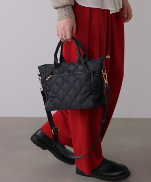 Bou Jeloud(ブージュルード)の「キルトバッグS(ハンドバッグ・レディース・ブラック・ONESIZE)」の5枚目の写真