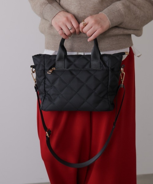 Bou Jeloud(ブージュルード)の「キルトバッグS(ハンドバッグ・レディース・ブラック・ONESIZE)」の6枚目の写真