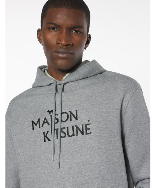 Maison Kitsune（メゾンキツネ）の「MAISON KITSUN  PILLAR COMFORT HOODIE（パーカー・メンズ・グレー・L/XL/XS/S）」の6枚目の写真