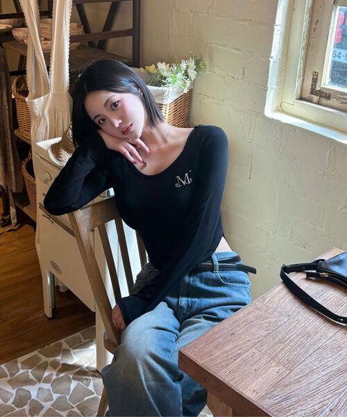 MUCENT（ムセント）の「アスティスリムUネックカットソー（3カラー）（Tシャツ/カットソー・レディース・ホワイト/グレー/ブラック・FREE）」の6枚目の写真