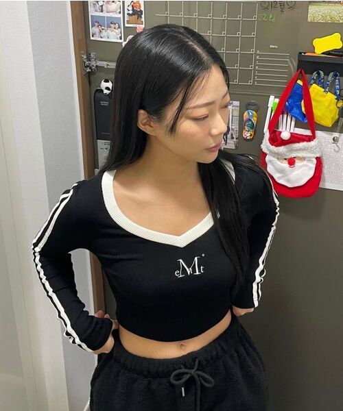 MUCENT（ムセント）の「アスティスリムUネックカットソー（3カラー）（Tシャツ/カットソー・レディース・ホワイト/グレー/ブラック・FREE）」の17枚目の写真