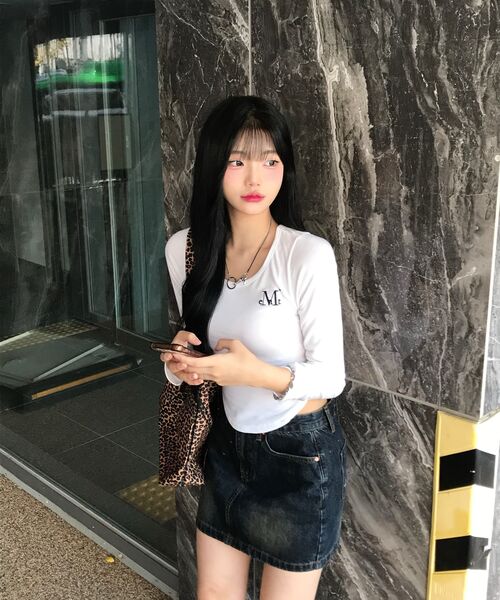 MUCENT（ムセント）の「アスティスリムUネックカットソー（3カラー）（Tシャツ/カットソー・レディース・ホワイト/グレー/ブラック・FREE）」の18枚目の写真