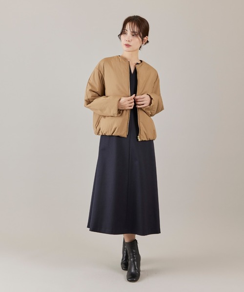 INED(イネド)の「TWサテンキーネックワンピース(ワンピース・レディース・ネイビー/キャメル/チャコールグレー・7号/9号)」の20枚目の写真