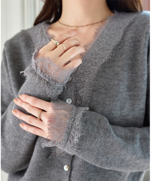 KOBE LETTUCE（コウベレタス）の「Vネックレースニットカーディガン（カーディガン/ボレロ・レディース・グレー/サンドベージュ/ネイビー・M）」の7枚目の写真