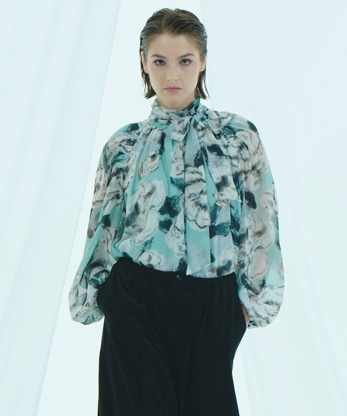 【美品✨2025購入】ソブ　フラワーシフォンブラウス　グリーン　リボン　ダブスタ フラワーシフォン ボウタイブラウス（シャツ/ブラウス）｜Sov.（ソブ