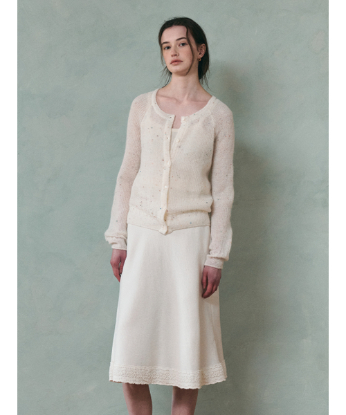 LENINA(レニーナ)の「MILLY round neck knit cardigan_IVORY(カーディガン/ボレロ・レディース・アイボリー・FREE)」の2枚目の写真