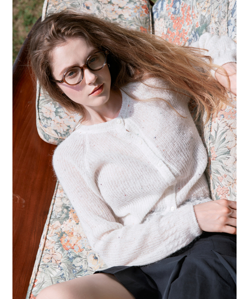 LENINA(レニーナ)の「MILLY round neck knit cardigan_IVORY(カーディガン/ボレロ・レディース・アイボリー・FREE)」の4枚目の写真