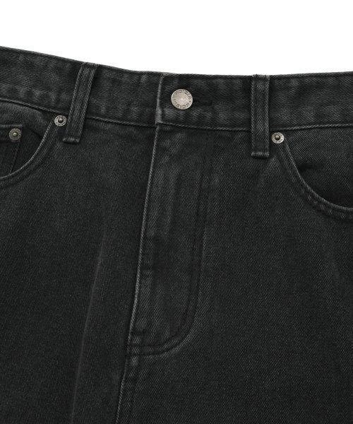 VISION STREET WEAR(ヴィジョンストリートウェア)の「VSW Wide Washed Denim Cargo Pants Black(デニムパンツ・レディース・その他・LARGE/MEDIUM/X-LARGE)」の6枚目の写真