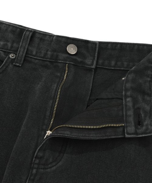 VISION STREET WEAR(ヴィジョンストリートウェア)の「VSW Wide Washed Denim Cargo Pants Black(デニムパンツ・レディース・その他・LARGE/MEDIUM/X-LARGE)」の7枚目の写真