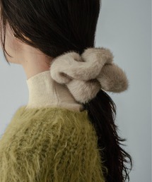 on:nue（オンニュ）の「【on:nue】ボリュームファーシュシュ（シュシュ）」