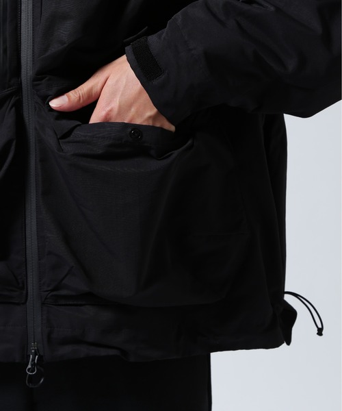 CMF OUTDOOR GARMENT(シーエムエフアウトドアガーメント)の「CMF OUTDOOR GARMENT/シーエムエフ アウトドアガーメント 別注 GUIDE SHELL(マウンテンパーカー・メンズ・ブラック/グレー・L/M/S)」の13枚目の写真