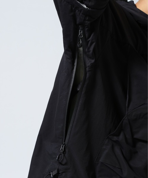 CMF OUTDOOR GARMENT(シーエムエフアウトドアガーメント)の「CMF OUTDOOR GARMENT/シーエムエフ アウトドアガーメント 別注 GUIDE SHELL(マウンテンパーカー・メンズ・ブラック/グレー・L/M/S)」の16枚目の写真