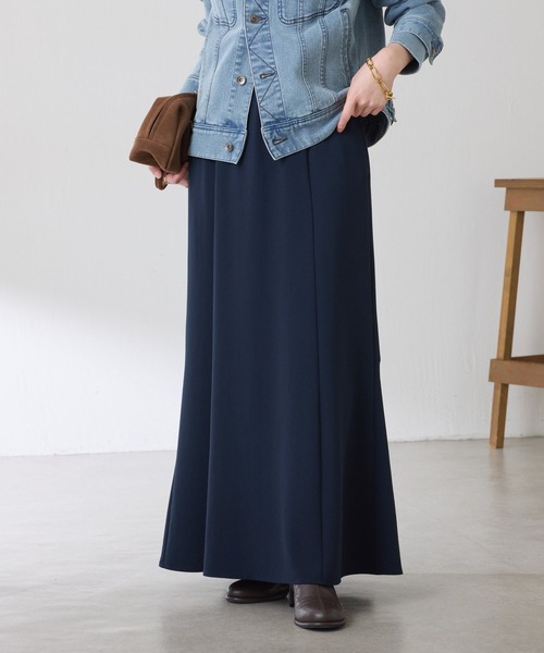 COLLAGE GALLARDAGALANTE(コラージュガリャルダガランテ)の「ジャージマーメイドスカート/セットアップ可/WEB限定カラー・サイズ展開(スカート・レディース・ブラック/ベージュ/ネイビー/オフホワイト・FREE/TM)」の4枚目の写真