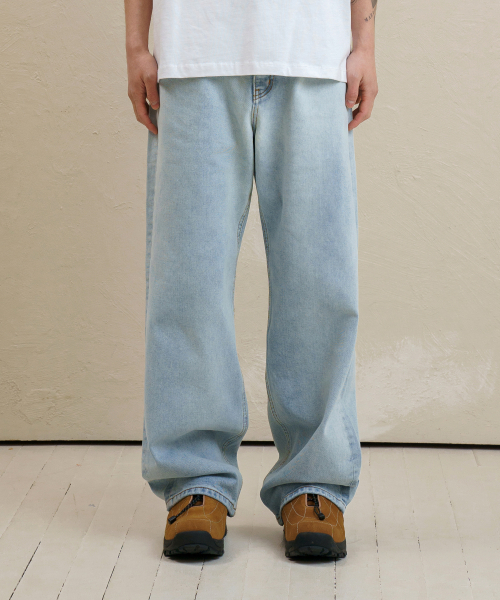 DENMADE(デンメイド)の「DEN0381 Bleach Blue Extra Wide Jeans(デニムパンツ・メンズ・その他・M/L/XL)」の1枚目の写真