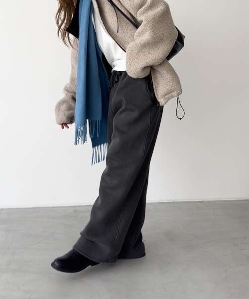 CANAL JEAN(キャナルジーン)の「Lakey Park ピグメントスウェットパンツ(スウェットパンツ・レディース・アイボリー/チャコールグレー・ONE SIZE)」の3枚目の写真