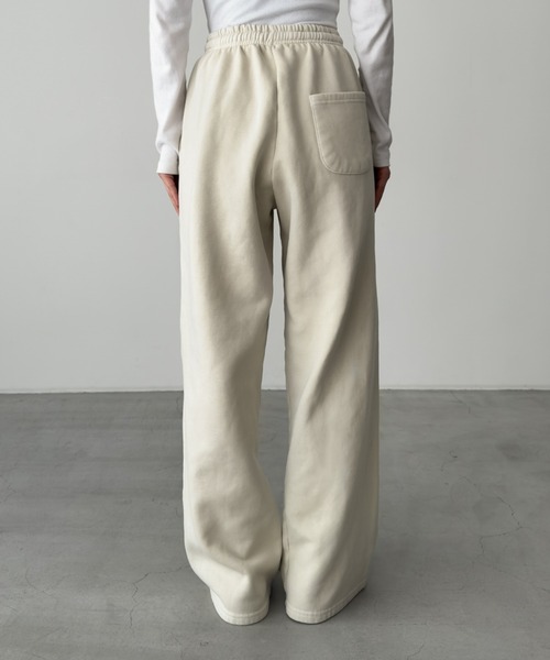 CANAL JEAN(キャナルジーン)の「Lakey Park ピグメントスウェットパンツ(スウェットパンツ・レディース・アイボリー/チャコールグレー・ONE SIZE)」の14枚目の写真