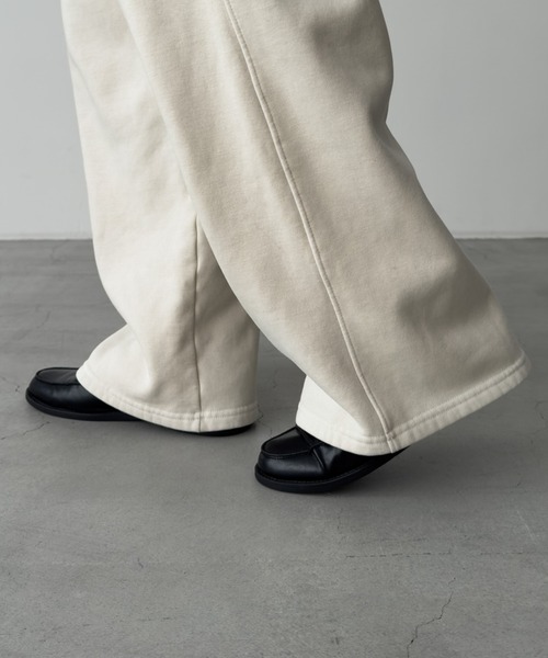 CANAL JEAN(キャナルジーン)の「Lakey Park ピグメントスウェットパンツ(スウェットパンツ・レディース・アイボリー/チャコールグレー・ONE SIZE)」の17枚目の写真