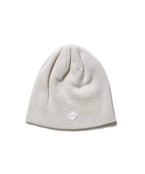 F.C.Real Bristol（エフシーレアルブリストル）の「EMBLEM ACRYLIC BEANIE（ニットキャップ/ビーニー・メンズ・レッド/ホワイト/ブラック/ブルー・FREE）」の2枚目の写真