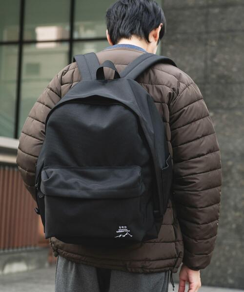 URBAN RESEARCH DOORS(アーバンリサーチドアーズ)の「URD DAY PACK(バックパック/リュック・メンズ・ブラック/グレー・-)」の1枚目の写真
