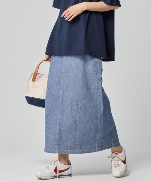 KRIFF MAYER Lady's Collection（クリフメイヤーレディースコレクション）の「【超伸縮・軽量・体型カバー】7ozストレッチデニムカーブスカート（デニムスカート・レディース・ダークブルー/ストライプ/カラフル/ライトブルー・MEDIUM/LARGE）」の2枚目の写真