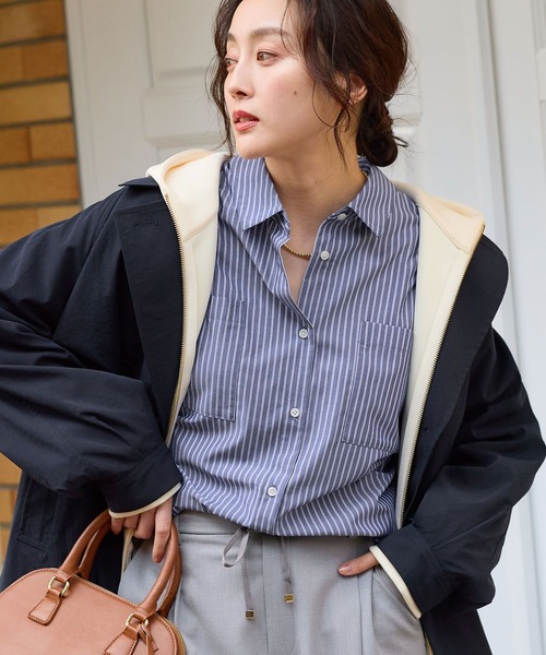 Elura（エルーラ）の「アイロンいらずドルマンシャツ/634727（シャツ/ブラウス・レディース・ライトブルー/ネイビー×ホワイト/ホワイト/ライトイエロー/ブルー/ネイビー・MEDIUM/SMALL）」の3枚目の写真