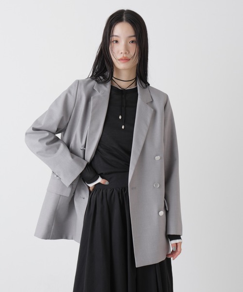 NANO universe(ナノユニバース)の「ダブルブレストジャケット(テーラードジャケット・レディース・グレー/ネイビー/ライトベージュ・FREE)」の2枚目の写真