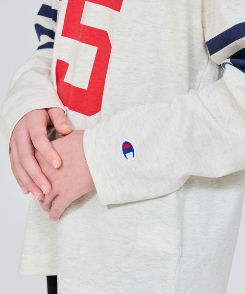 Champion（チャンピオン）の「【Champion/チャンピオン】キッズ ロングスリーブフットボールTシャツ（Tシャツ/カットソー・キッズ・オートミール/ブラック系その他/ホワイト・130/120/110/100/160/150/140）」の18枚目の写真