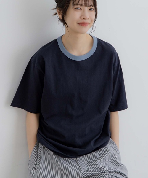 flaner（フラネ）の「Loose ringer tee / ルーズリンガーTシャツ（Tシャツ/カットソー・レディース・ネイビー/アッシュグレー・MEDIUM/LARGE）」の2枚目の写真