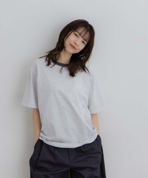 flaner（フラネ）の「Loose ringer tee / ルーズリンガーTシャツ（Tシャツ/カットソー・レディース・ネイビー/アッシュグレー・MEDIUM/LARGE）」の4枚目の写真