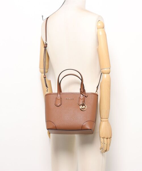 MICHAEL KORS(マイケルコース)の「EVA XS CONV TZ TOTE トートバッグ(トートバッグ・レディース・ブラウン系・FREE)」の5枚目の写真