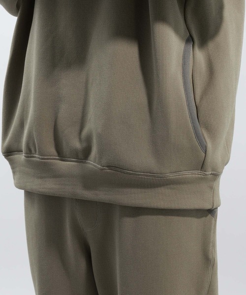 BAYFLOW（ベイフロー）の「【軽量・ストレッチ】フレックスフリースプルオーバー[セットアップ可]（Tシャツ/カットソー・メンズ・ブラック/ベージュ・MEDIUM/LARGE）」の12枚目の写真