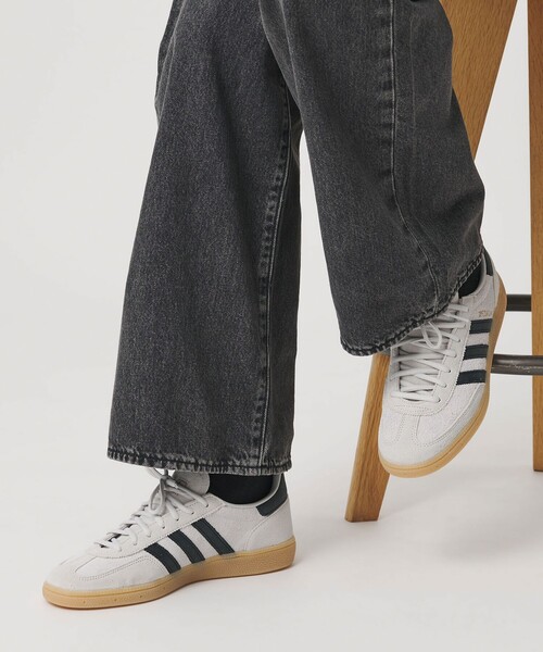 adidas Originals(アディダスオリジナルス)の「【国内EXCLUSIVE】<adidas Originals>ハンドボール スペツィアル スニーカー(スニーカー・メンズ・ライトグレー・25.5cm/26.5cm/26cm/27.5cm/27cm/28.5cm/28cm/29cm)」の2枚目の写真