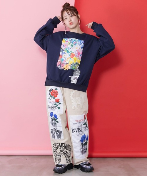 ScoLar(スカラー)の「ScoLar(スカラー) 画家スカラーちゃんキャンバス柄プルオーバー(スウェット・レディース・オートミール/イエロー/ネイビー・MEDIUM)」の4枚目の写真
