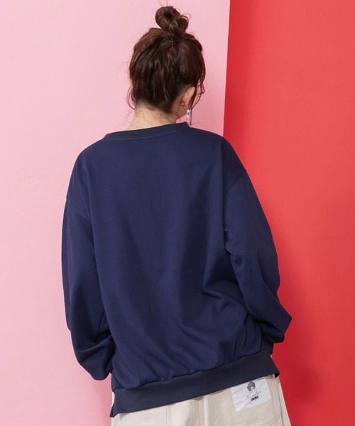 ScoLar(スカラー)の「ScoLar(スカラー) 画家スカラーちゃんキャンバス柄プルオーバー(スウェット・レディース・オートミール/イエロー/ネイビー・MEDIUM)」の7枚目の写真