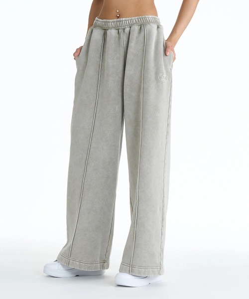 DC SHOES(ディーシーシューズ)の「DC SHOES ウィメンズ 26 WS HIDDEN BAGGY P バギーパンツ 【2026年春夏モデル】/センタープリーツ入りワイドスウェットパンツ(スウェットパンツ・レディース・ブラック系その他4/グレイッシュベージュ/ライトブルー/ピンク系その他・SMALL/MEDIUM)」の1枚目の写真