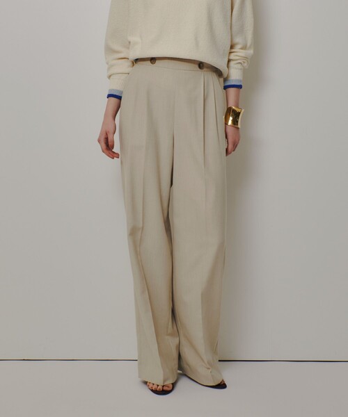 allureville（アルアバイル）の「ウェストタックデザインパンツ（その他パンツ・レディース・キャメル/ベージュ・1/2）」の2枚目の写真