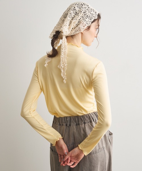 Crisp(クリスプ)の「メロウハイネックTシャツ(Tシャツ/カットソー・レディース・アイボリー/ブラック/イエロー・FREE)」の3枚目の写真